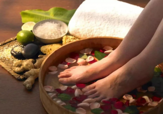 夏天泡脚有什么好处 泡脚有哪些注意事项