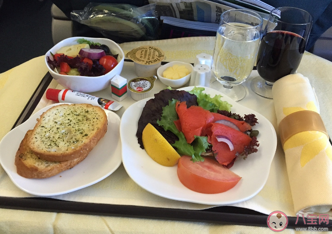 为什么一吃完饭就想睡觉 如何解决餐后犯困 为什么一吃完饭就想睡觉 如何解决餐后犯困