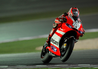 赛车手压弯为什么是安全的过弯方式 过弯有哪些倾斜姿势