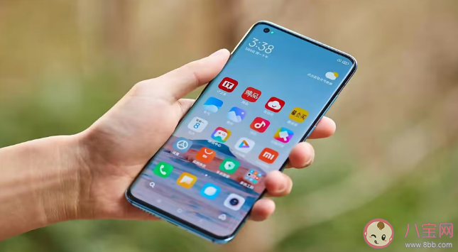 长期玩手机有哪些后遗症 长期玩手机带来哪些健康问题