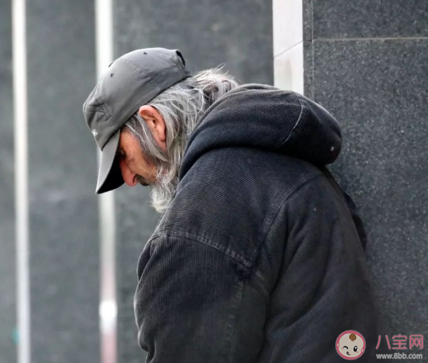日本每年将近三万人孤独死 孤独死的原因是什么