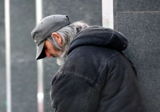 日本每年将近三万人孤独死 孤独死的原因是什么
