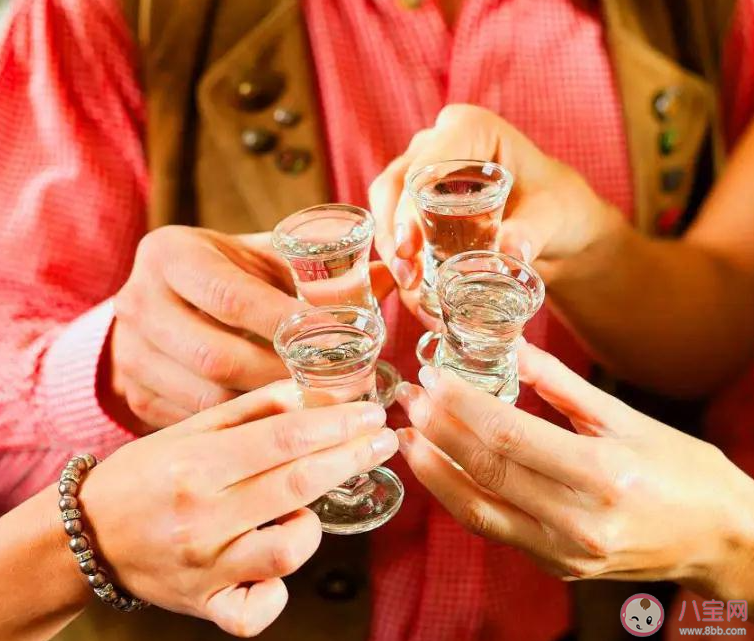 研究称酒量高的人相关损伤更大 把酒量练上去就安全了吗 研究称酒量高的人相关损伤更大 把酒量练上去就安全了吗