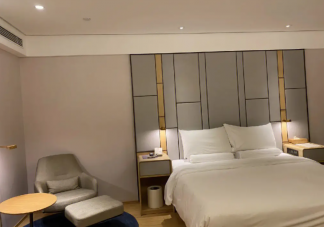 网友掐着人中订了国庆机票酒店 你能接受国庆机票酒店价格吗