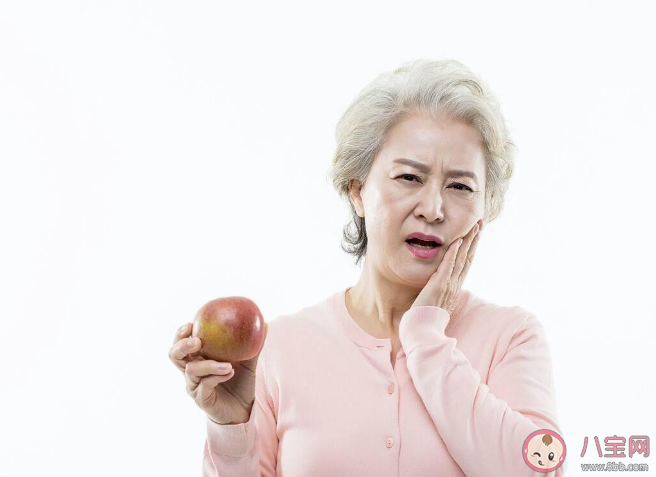 老了就掉牙吗 老年人错误的口腔健康观念有哪些