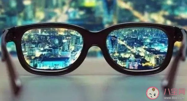 高度近视的人不要剧烈运动是为什么 哪些人不宜剧烈运动