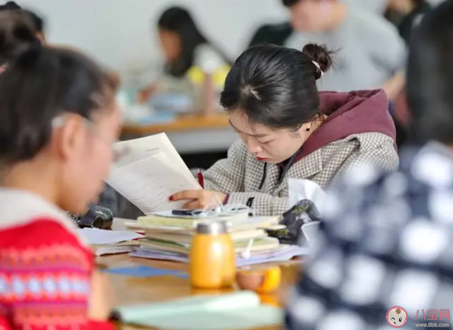 约两成考生选择逆向考研是怎么回事 年轻人为何热衷于考研
