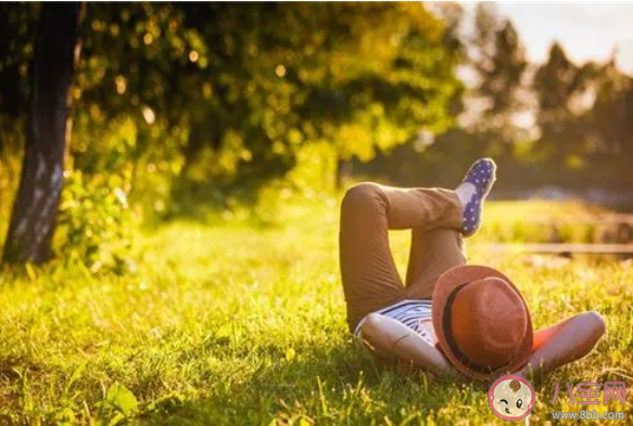 早上晒晒阳光有多重要 人为什么需要晒太阳 早上晒晒阳光有多重要 人为什么需要晒太阳