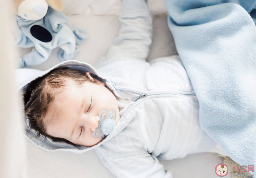 秋季宝宝怎样盖被才能不着凉 宝宝被子有哪些要求 秋季宝宝怎样盖被才能不着凉 宝宝被子有哪些要求