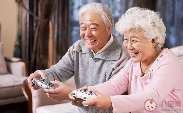 老年人钟爱女主播一年打赏超6万元 老年人刷直播被诱导打赏怎么办 老年人钟爱女主播一年打赏超6万元 老年人刷直播被诱导打赏怎么办