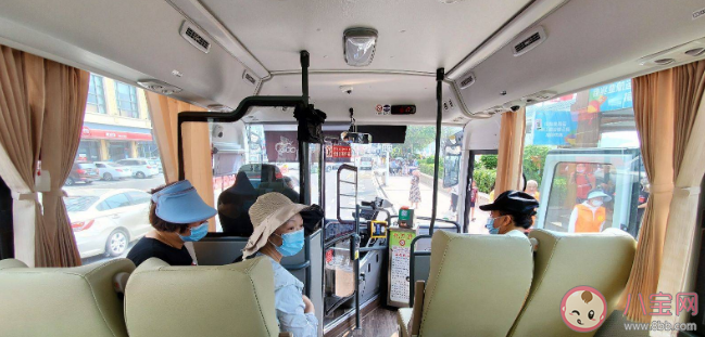 靠窗的座位能让人更放松 为什么大家都喜欢靠窗的位置