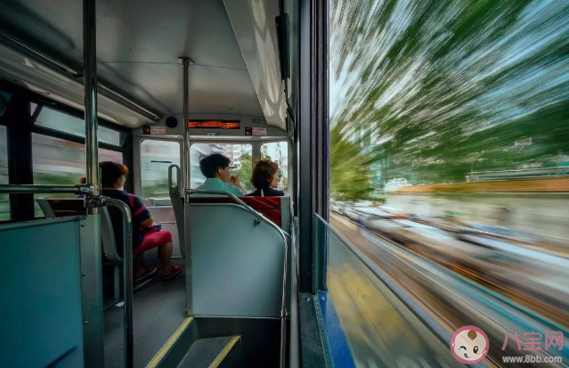 靠窗的座位能让人更放松 为什么大家都喜欢靠窗的位置