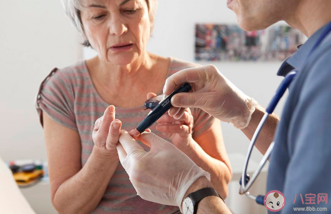 不同年龄患上糖尿病寿命会减多少 糖尿病有并发症怎么办