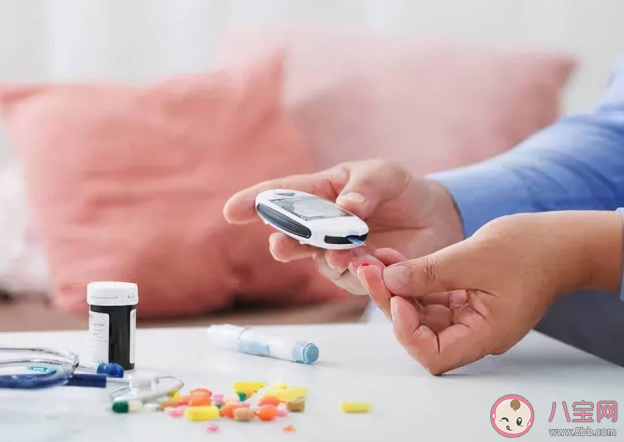 不同年龄患上糖尿病寿命会减多少 糖尿病有并发症怎么办