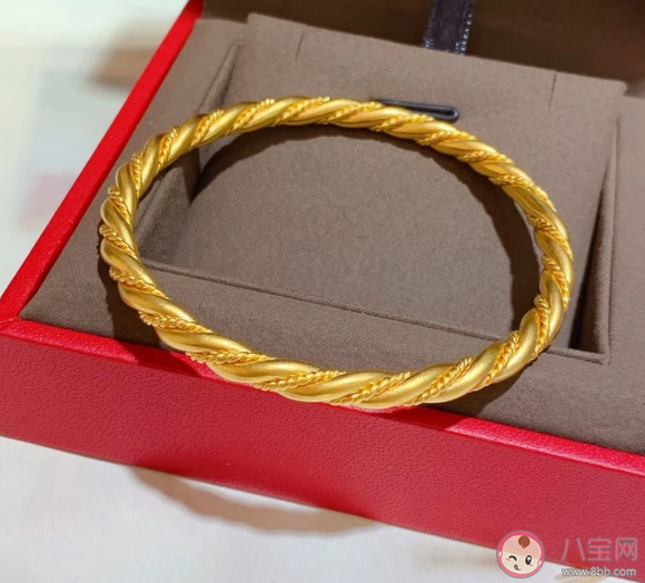 金价跌跌不休大金镯子还能安排吗 今年金价为什么创出历史新高 金价跌跌不休大金镯子还能安排吗 今年金价为什么创出历史新高