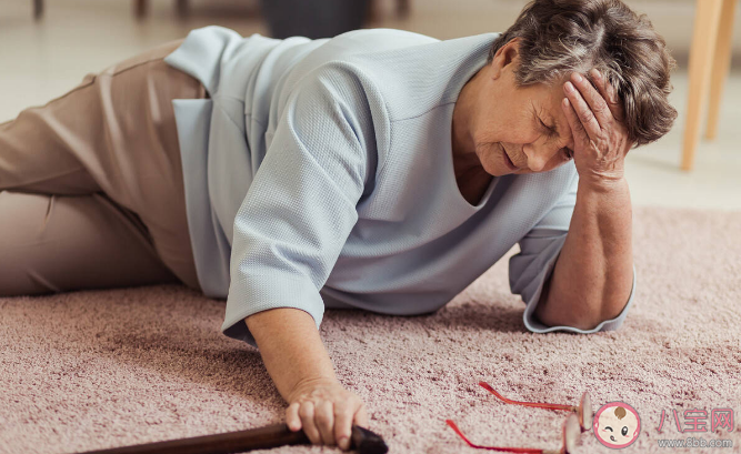 10月是最容易发生跌倒的月份 老年人跌倒为何能致命