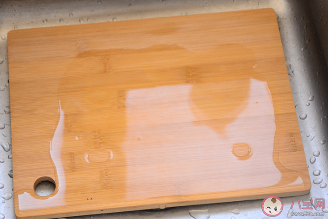 家里要备几个菜板 经常做哪些事情会毁掉木菜板