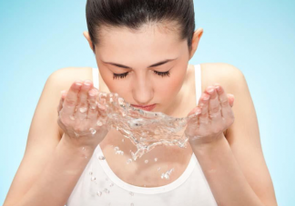 洗脸要洗发际线吗 发际线太高了怎么办