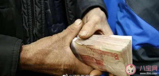 女子全勤工作1个月工资257元是怎么回事 工资少发了该怎么办