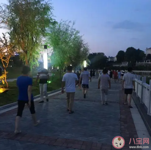 研究称每天8千步可降低早死风险 每天走路散步会有哪些好处 研究称每天8千步可降低早死风险 每天走路散步会有哪些好处