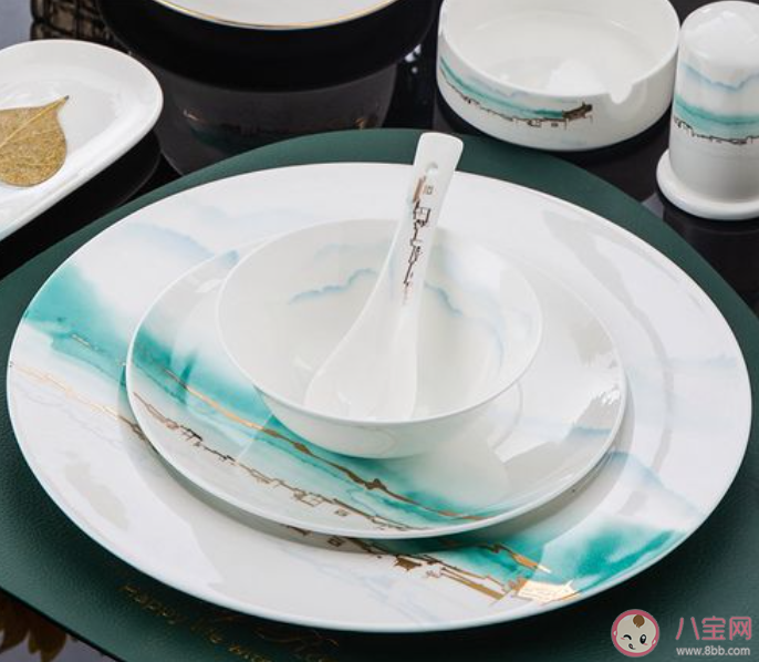 餐具收费大学生付1元直接带走 如何看待餐具收费的问题