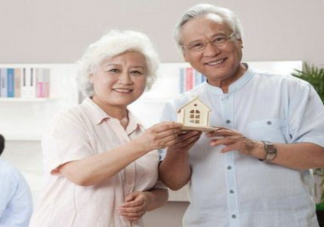 这届年轻人爱上蹭老式消费 如何看待蹭老式消费