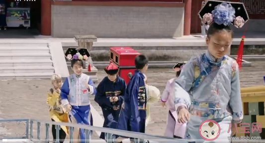 横店儿童演员现状是怎样的 如何看待横店童漂