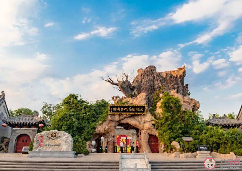 为什么传统景区没人去了 传统景区指的是哪些地方 为什么传统景区没人去了 传统景区指的是哪些地方