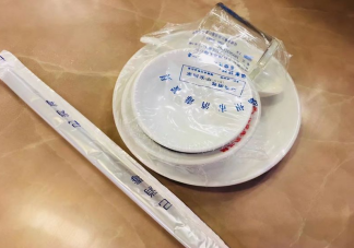 饭店是否应该收取餐具费 如何看待饭店收餐具费