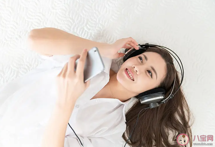 睡前听歌会破坏睡眠质量吗 睡不着的时候怎么办 睡前听歌会破坏睡眠质量吗 睡不着的时候怎么办