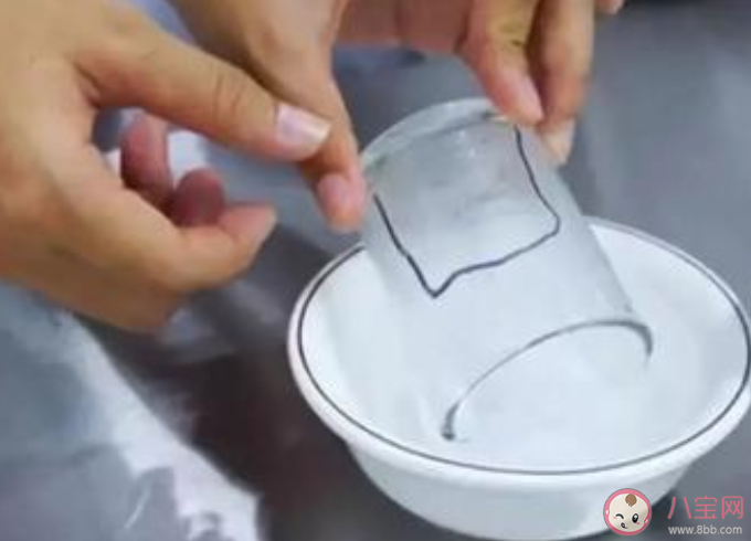 用开水烫餐具有没有必要 用餐前要不要用开水烫餐具