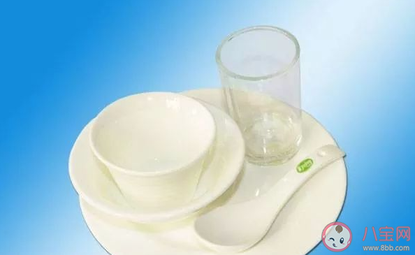 用开水烫餐具有没有必要 用餐前要不要用开水烫餐具