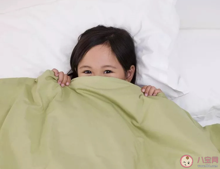 盖厚被子容易睡得香吗 厚被子好还是薄被子好