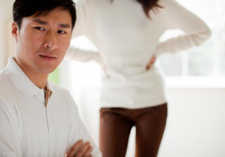 男朋友吃醋很生气该怎么哄 怎样给男朋友认错