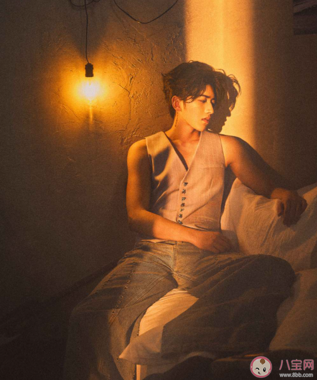 蔡徐坤新歌《Spotlight》歌词是什么 《Spotlight》歌曲歌词介绍 蔡徐坤新歌《Spotlight》歌词是什么 《Spotlight》歌曲歌词介绍