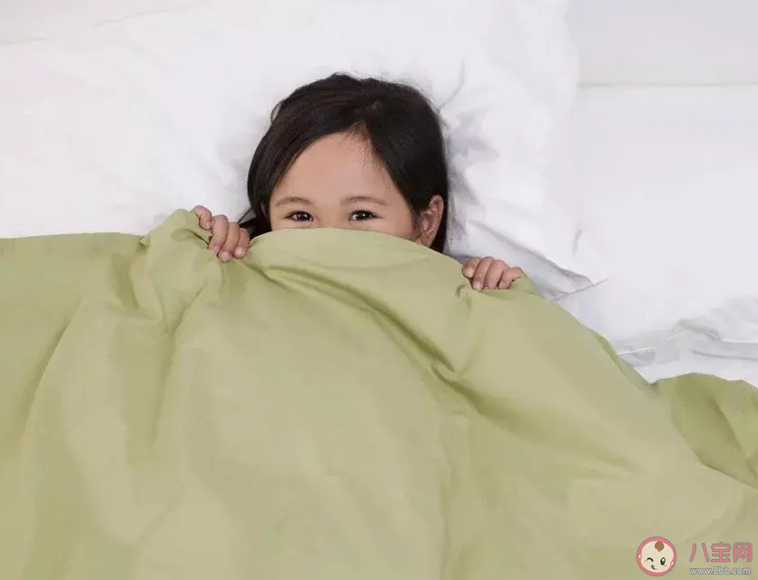 被子怎么盖更暖和 什么样的被子更适合你 被子怎么盖更暖和 什么样的被子更适合你