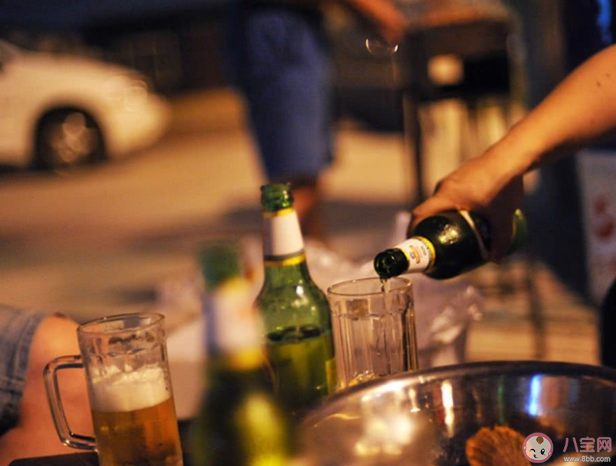 爱喝酒的人体内长寿因子流失 爱喝酒会有哪些危害 爱喝酒的人体内长寿因子流失 爱喝酒会有哪些危害