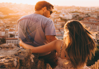 很多情侣谈久了关系很畸形是什么原因 两个人在一起久了真的会腻吗