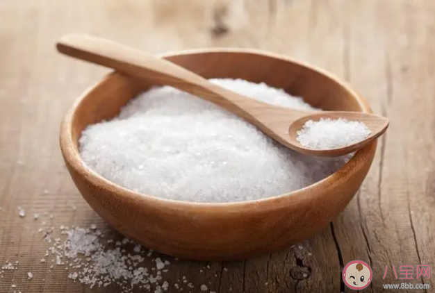 盐会变质吗 食盐过了保质期还能吃吗 盐会变质吗 食盐过了保质期还能吃吗