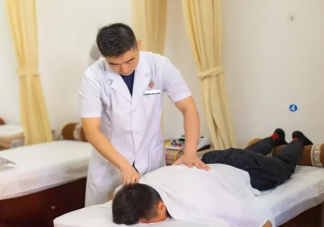 推拿科夜门诊挤满年轻人是怎么回事 年轻人为什么爱上了推拿