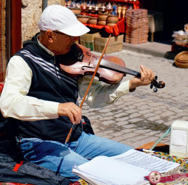 两人突然好多年不联系是为什么 不联系的友情还能维持吗 两人突然好多年不联系是为什么 不联系的友情还能维持吗