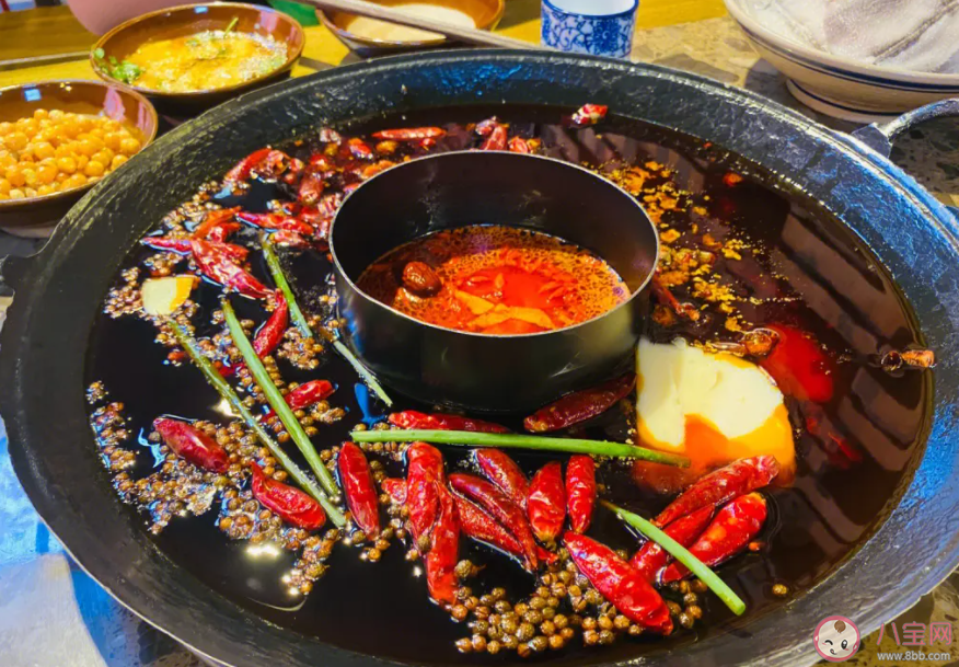 衣服上的火锅味为什么散不掉 残留的火锅香味到底是从哪来的 衣服上的火锅味为什么散不掉 残留的火锅香味到底是从哪来的