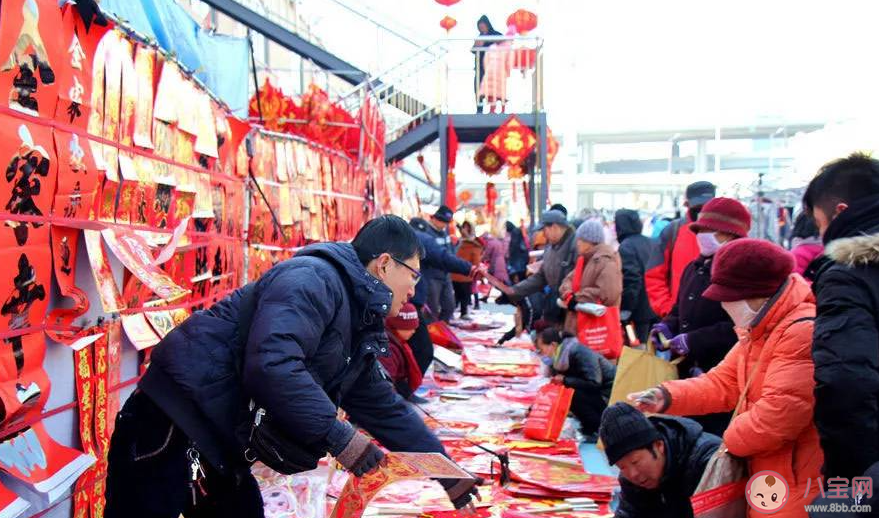 第一批回家过年的人开始赶大集了 过年要准备哪些年货 第一批回家过年的人开始赶大集了 过年要准备哪些年货