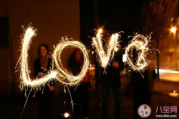 被好朋友表白了该怎么办 如何拒绝好朋友的告白 被好朋友表白了该怎么办 如何拒绝好朋友的告白