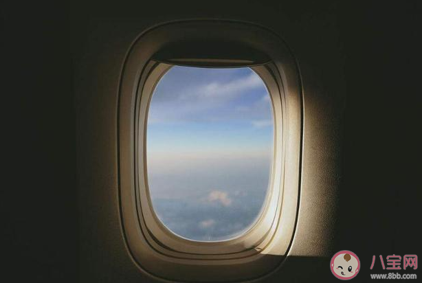 有些飞机的窗户上有一个小孔猜猜它有什么作用 蚂蚁庄园12月29日答案 有些飞机的窗户上有一个小孔猜猜它有什么作用 蚂蚁庄园12月29日答案