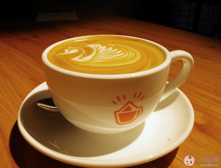 奶茶的咖啡因含量比咖啡还高吗 为什么不能经常喝奶茶 奶茶的咖啡因含量比咖啡还高吗 为什么不能经常喝奶茶