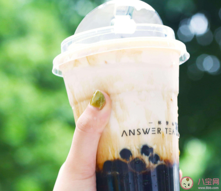 超七成年轻人开始关注奶茶健康 奶茶为什么要少喝 超七成年轻人开始关注奶茶健康 奶茶为什么要少喝