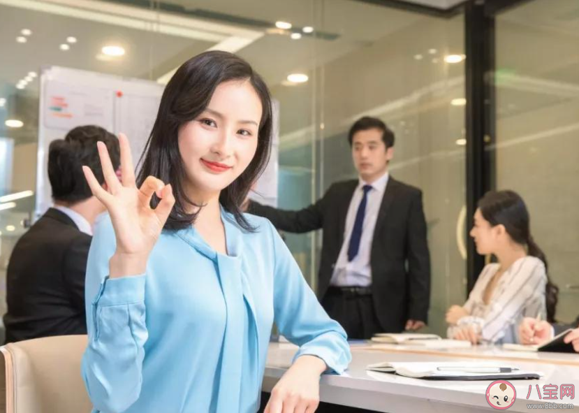 办公室同事一天不说话正常吗 为什么和同事没话说