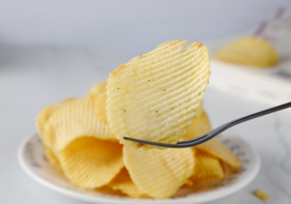 经常吃薯片身体会发生什么变化 袋装薯片和桶装薯片不一样吗