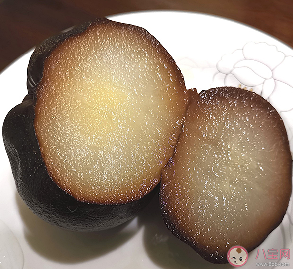 冻梨可以治咳嗽吗 咳嗽的时候还能吃冻梨吗 冻梨可以治咳嗽吗 咳嗽的时候还能吃冻梨吗